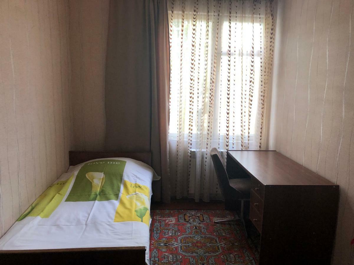 Second Room Yerevan Exterior photo